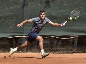 Alex Molčan
